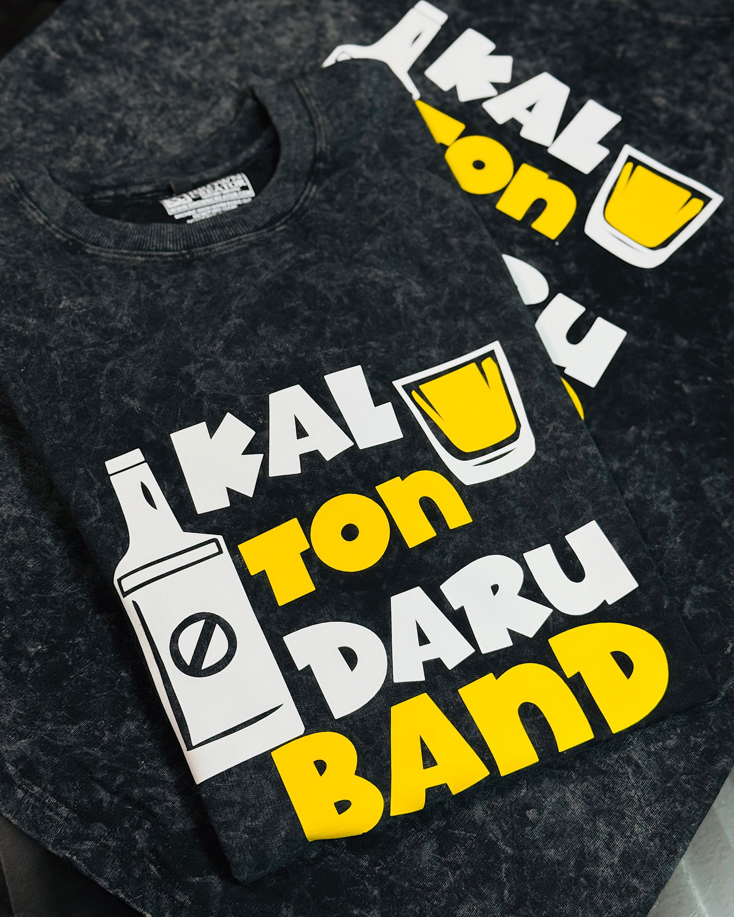 Kal ton daru band T-shirt